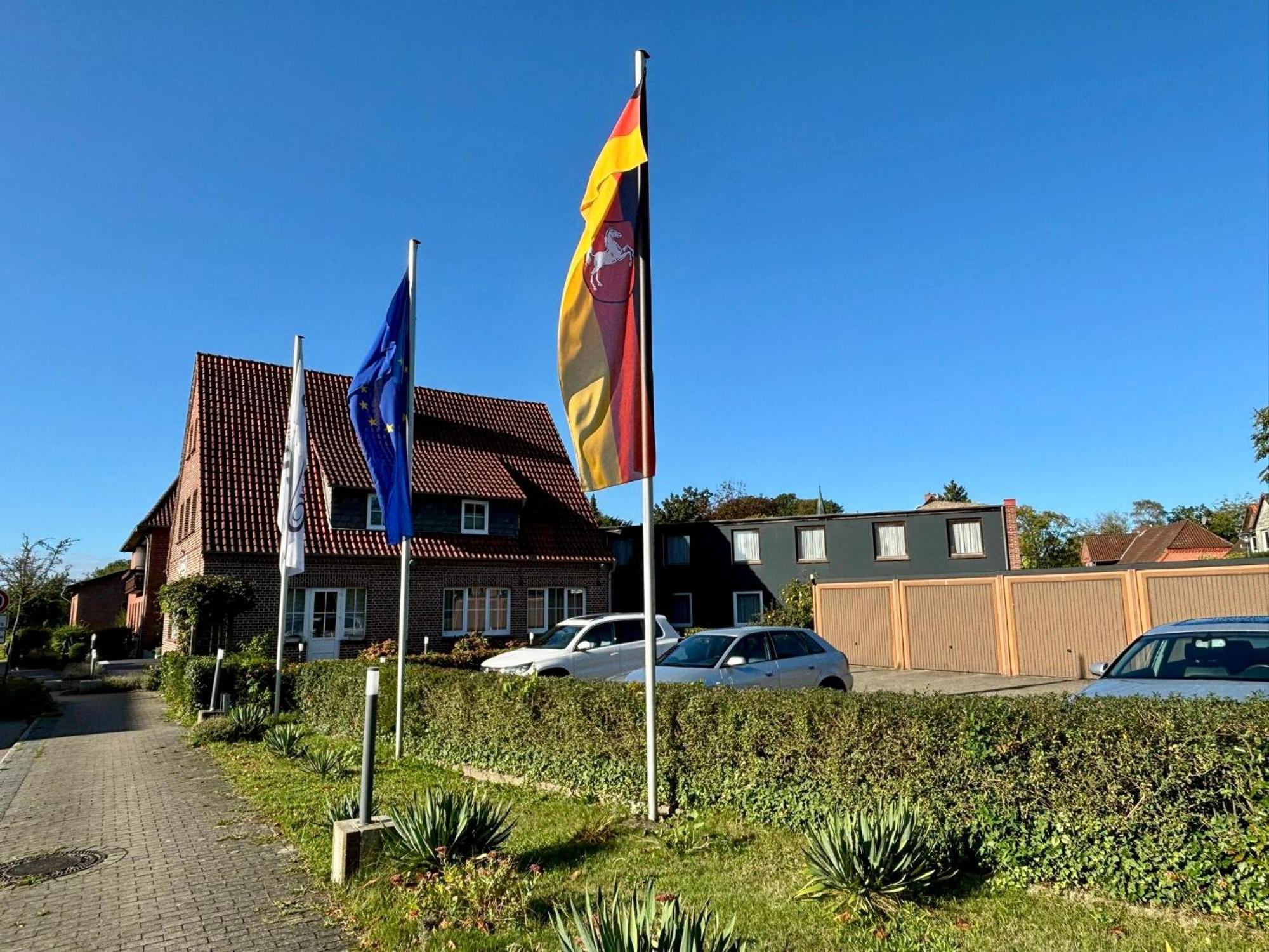 Adamidis Hotel Altenmedingen Экстерьер фото
